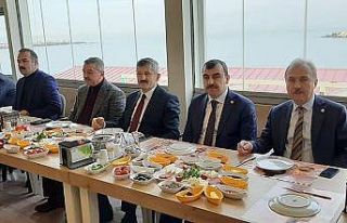 AK Parti heyeti, 2020 yatırımlarını gazetecilere...