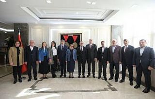 AK Partili Kandemir Başkan Şahin’i ziyaret etti