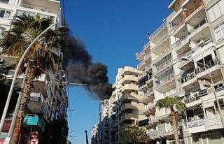 Antalya’da iş merkezinde korkutan yangın (1)
