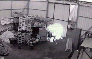 Ateşe döktüğü tiner kendini yaktı