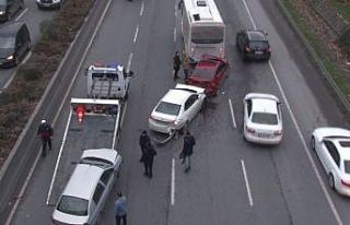 Bağcılar’da zincirleme kaza, trafikte yoğunluk...