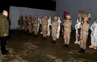 Bakan Soylu, yeni yıla geçitli jandarma karakolunda...