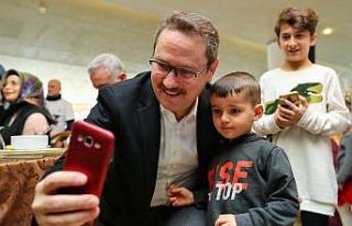 Başakşehir’de maskotlu, illüzyonlu karne şenliği