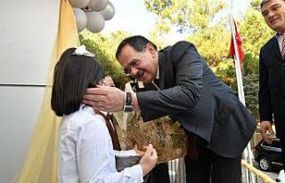 Başkan Demir, öğrencilerin karne heyecanına ortak...