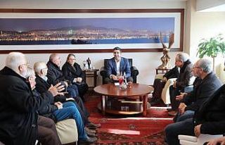 Başkan Gökhan Yüksel Halk Gününde vatandaşları...