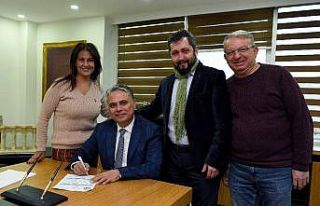 Başkan Uysal, onursal üye oldu