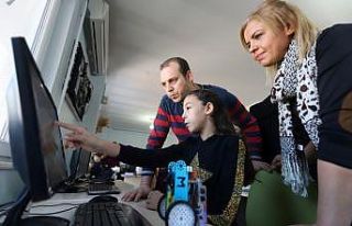 Bilgievleri robotik kodlama ile öğrencilere ışık...