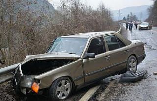 Birbirlerine çarpmamak için bariyerlere çarptılar