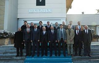 Bölge rektörleri kariyer fuarı gündemiyle toplandı