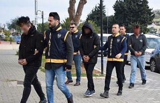 Çaldıkları cihazı satmak istemişlerdi, planla...