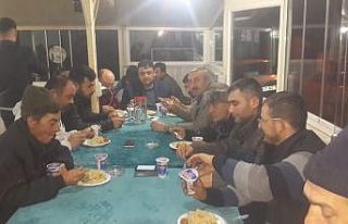 Çanakkaleli avcılar tavşan pilavında bir araya...