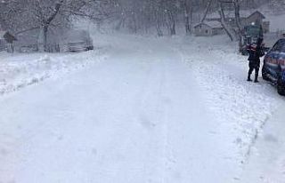 Çanakkale’nin bazı ilçeleri beyaza büründü