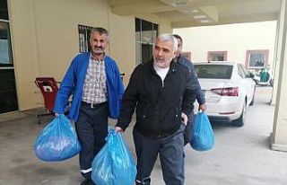 Çöp toplayan 3 işçi zehirlenme şüphesiyle hastaneye...