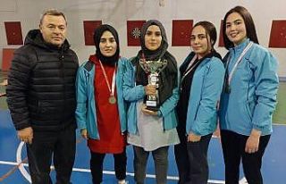 Dart şampiyonasında Salihlili öğrenciler il birincisi...