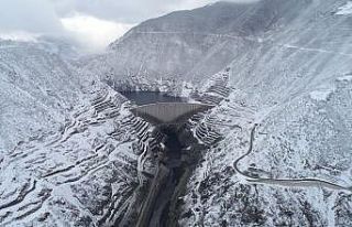 Deriner Barajı’nın etkileyici kış görünümü