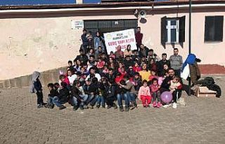 Dicle Üniversitesi öğrencileri miniklere umut oldu