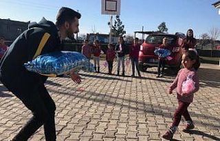 DÜ Genç Yaklaşık Kulübü, köy okullarındaki...