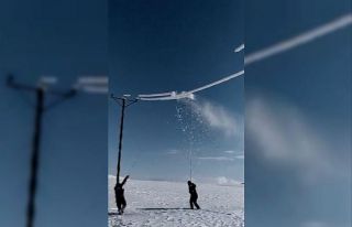 Ekiplerin zorlu buz mesaisi