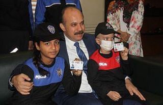 Emniyet müdürü iki çocuğun hayalini gerçekleştirdi