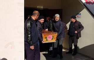 Endoskopi için ayakta geldiği hastaneden cenazesi...