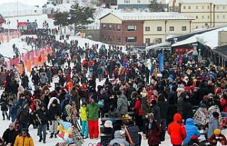 Erciyes’te haftasonu yoğunluğu: 100 bin kişi...