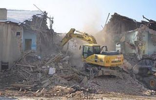 Ereğli Belediyesi metruk bina bırakmıyor