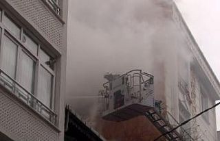 Esenyurt’ta korkutan yangın: 2 çocuk kurtarıldı