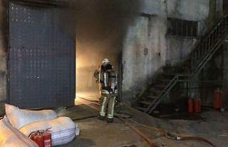 Esenyurt’ta mobilya atölyesi alev alev yandı