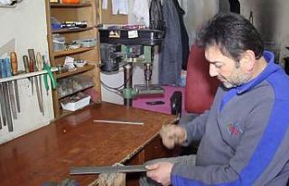 Eşine yardım için başladı, ilçede tek bıçak...