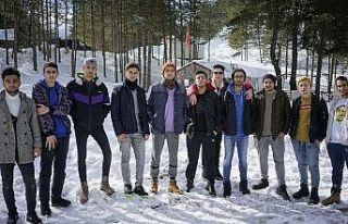 Eyüpsultanlı gençler, 2020 Kış Kampı’nda Kefken’de...