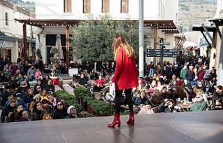 Forum Aydın’da Hande Kazanova ile Astroloji Sohbetleri...