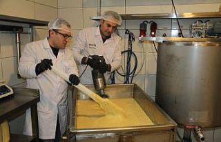 Genç girişimci geleneksel bozayı çocuklar için...