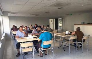 Hasta ve yakınlarına otel konforunda hizmet