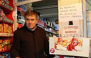 Hayır sever vatandaş mahallelinin bakkala olan borcunu...