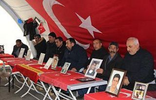 HDP önündeki ailelerin evlat nöbeti 141’inci...