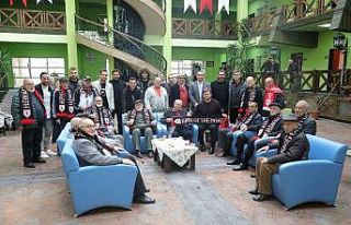 Huzurevinde Samsunspor morali