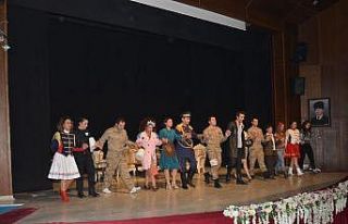 Iğdır’da "Şapka" adlı tiyatro gösterisi...