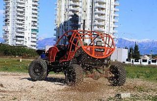 İlkokul mezunu demirci ustası, kendi yaptığı...