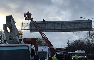 İntihar girişiminde bulunan genci Kaymakam ikna...