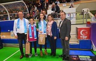 İzmit Belediyesporlu genç kızlar milli takım kampında