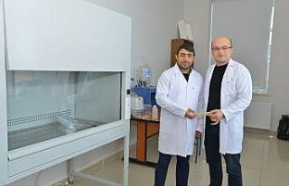 KAEÜ’si öğretim görevlileri atık balık derilerinden...