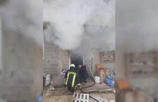 Karaman’da çakmakla oynayan çocuk evlerini yaktı