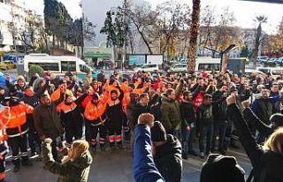 Karşıyaka Belediyesinde işçiler maaşları için...