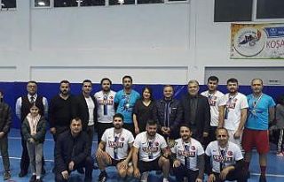 Kaş’ta voleybolun şampiyonu belli oldu