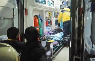 Kocaeli’de ev yangını: 1’i ağır 2 yaralı