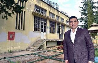 Köhne bina kütüphane oluyor