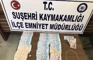 Kuyumcuya sahte altın satmaya çalışırken yakalandı