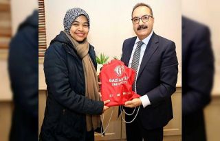 Malezya İslami Bilimler Üniversitesi Öğrencilerinden...