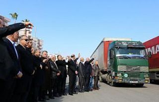 Mersin’den İdlib’e 17 yardım tırı dualarla...