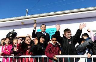 Milli Eğitim Bakanı Selçuk yarıyıl tatilini başlatan...